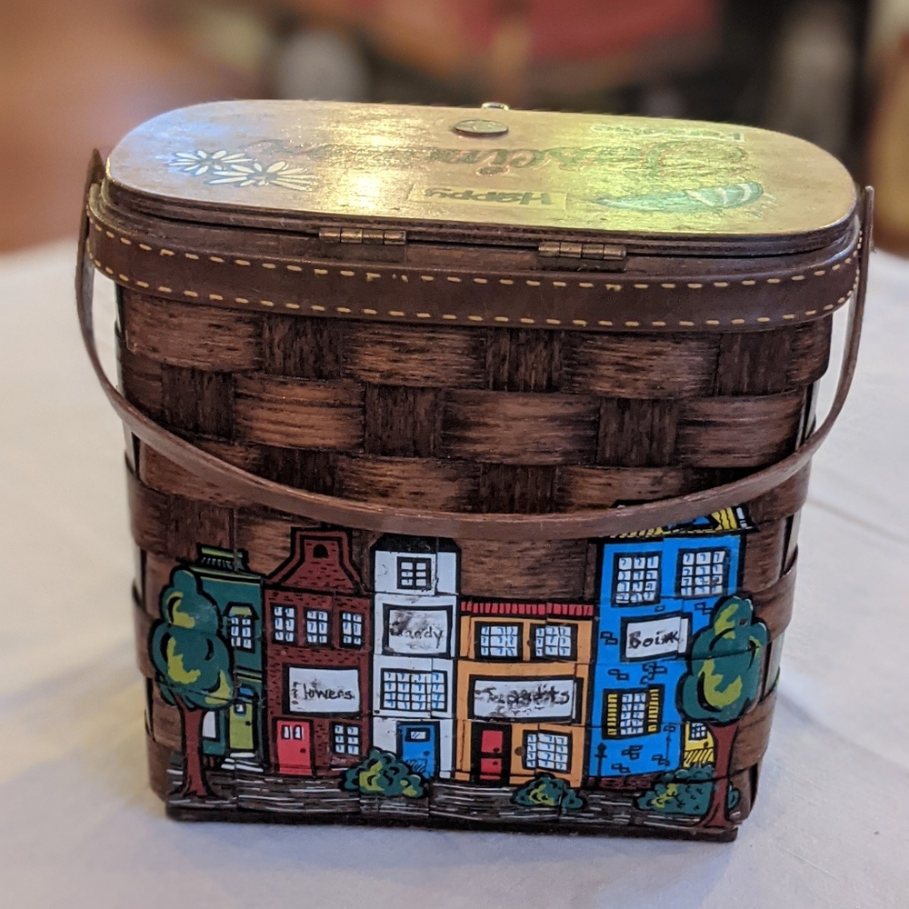 Vintage Caro-Nan basket purse